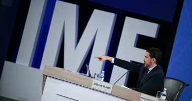 El FMI eleva el crecimiento global para 2025 gracias a un «modesto» impacto comercial en EEUU El FMI eleva el crecimiento global para 2025 gracias a un «modesto» impacto comercial en EEUU