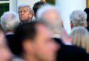 Jueza bloquea temporalmente los despidos de la administración Trump
