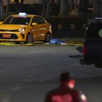 Un muerto tras explosión de auto en zona comercial de puerto de Ecuador Un muerto tras explosión de auto en zona comercial de puerto de Ecuador