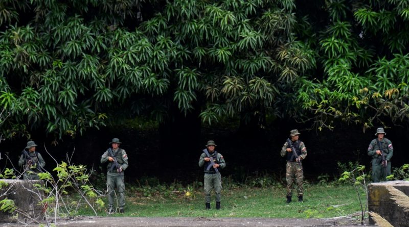 Venezuela refuerza presencia militar en frontera terrestre ante despliegue de EEUU