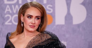 ¿Una canción de Adele rinde homenaje a Charlie Kirk? Otro caso de excesos de la IA
