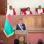 Un coronel juramenta como presidente de Madagascar tras el golpe de estado Un coronel juramenta como presidente de Madagascar tras el golpe de estado