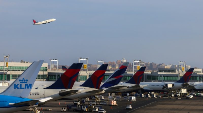 Salvada del tarifazo de Trump, la brasileña Embraer alcanza un monto récord de pedidos