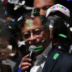 La campaña de Petro es multada por rebasar los topes de financiación en Colombia