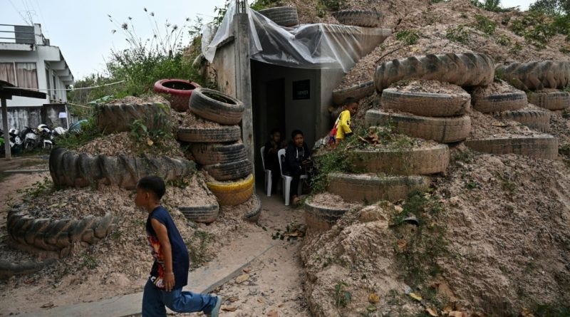 Más de medio millón de evacuados por enfrentamientos entre Tailandia y Camboya Más de medio millón de evacuados por enfrentamientos entre Tailandia y Camboya