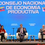«Ahora me toca hablar mucho en inglés porque me llaman mucho del Norte», bromea Maduro