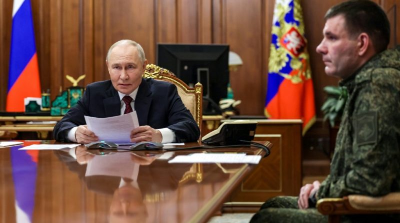 Putin habla con Maduro y reafirma su respaldo a Venezuela ante la crisis con EEUU Putin habla con Maduro y reafirma su respaldo a Venezuela ante la crisis con EEUU