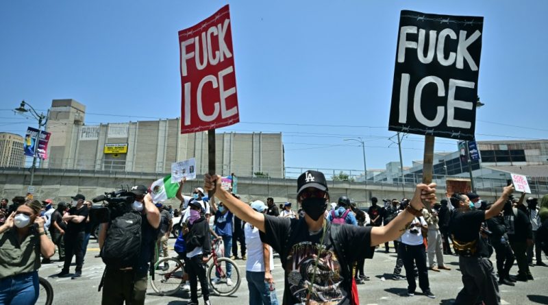 Cancelan la reunificación familiar para residentes temporales de siete países latinoamericanos Cancelan la reunificación familiar para residentes temporales de siete países latinoamericanos