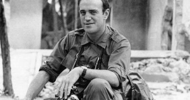 Peter Arnett, reportero de guerra ganador del Pulitzer, muere a los 91 años Peter Arnett, reportero de guerra ganador del Pulitzer, muere a los 91 años