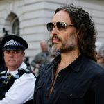 Nuevas imputaciones por violación y agresión sexual contra el comediante británico Russell Brand
