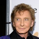 Cantante estadounidense Barry Manilow fue diagnosticado con cáncer de pulmón