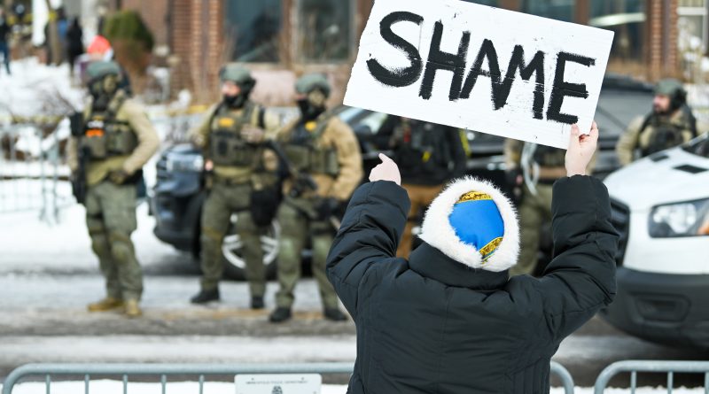 Mujer muere en operativo de ICE en Minnesota