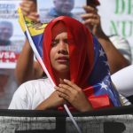 Chavistas y estudiantes opositores marchan en el Día de la Juventud con distintos fines