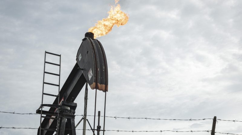 EE.UU. relaja restricciones para que petroleras estadounidenses operen en Venezuela