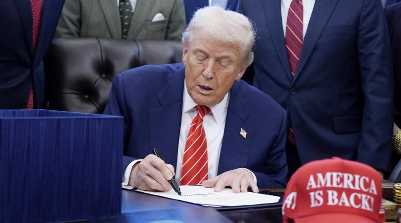 Trump firma la ley para reabrir el Gobierno de EE.UU.