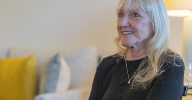 Guzy, ganadora del WPF: «Es desgarrador ver agentes enmascarados en los juzgados de EEUU»