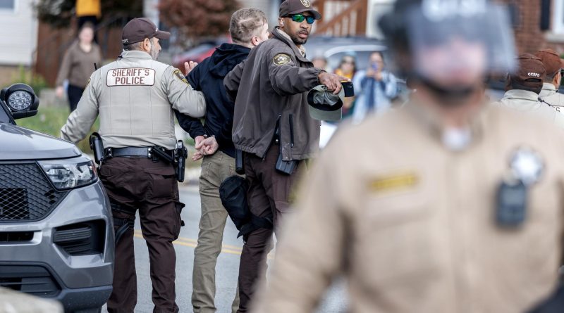 Policía de Texas podrá detener a personas que sospeche están en EEUU de forma irregular