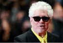 Almodóvar recibe, «muy emocionado», una gran ovación de Cannes por ‘Amarga Navidad’